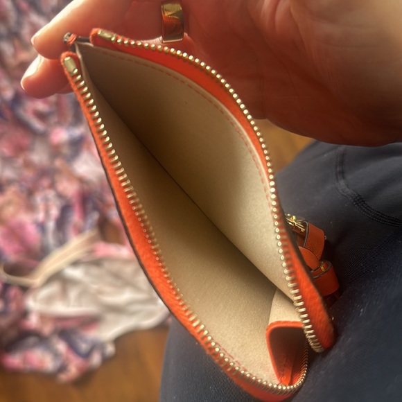 CHLOE orange wallet. - Picture 4 of 4